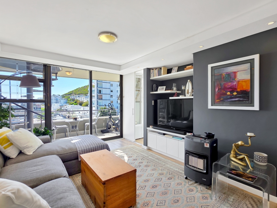 2 Bedroom Property for Sale in Sea Point Western Cape